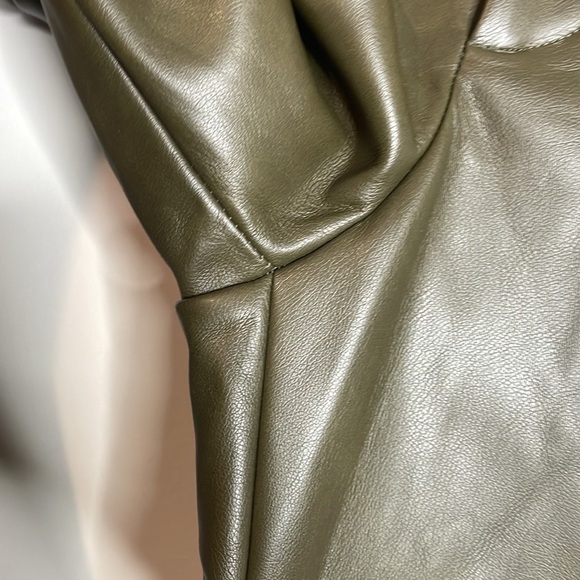 Avec Les Filles | Women’s Green Faux Leather Crop Kick Boot Pants Size 26 - Picture 5 of 8